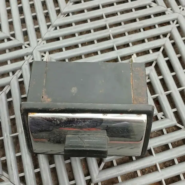 Cenicero fiat 1500