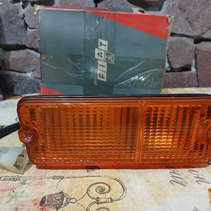 Faro delantero derecho carto fiat brio