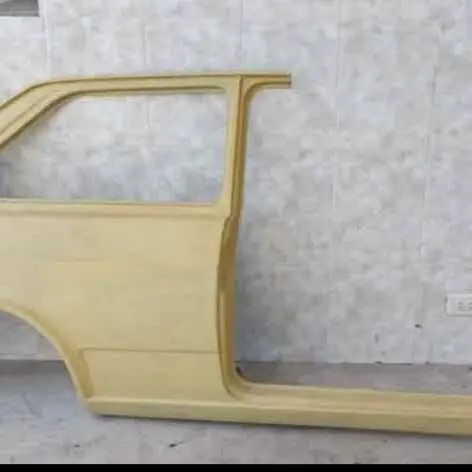 Guardabarro original derecho trasero con zocalo fiat 147 cl tr Sorpasso