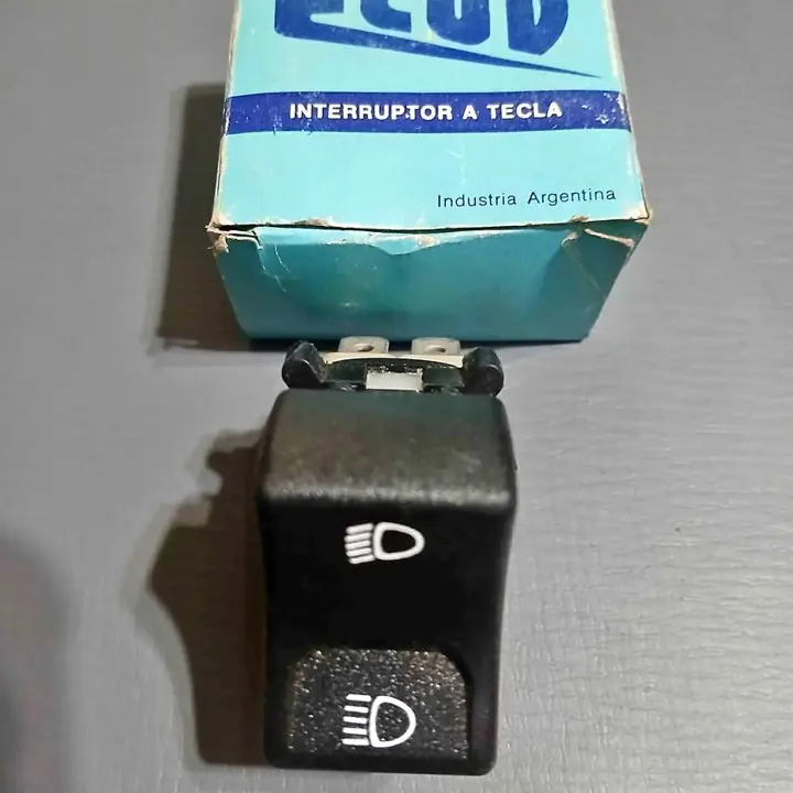 Tecla Elod Fiat Brio luz alta y baja