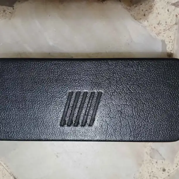 Pulsador negro centro volante fiat uno/duna