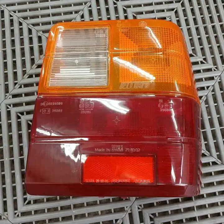 Acrilico trasero derecho fiat uno scr Fiat by seima