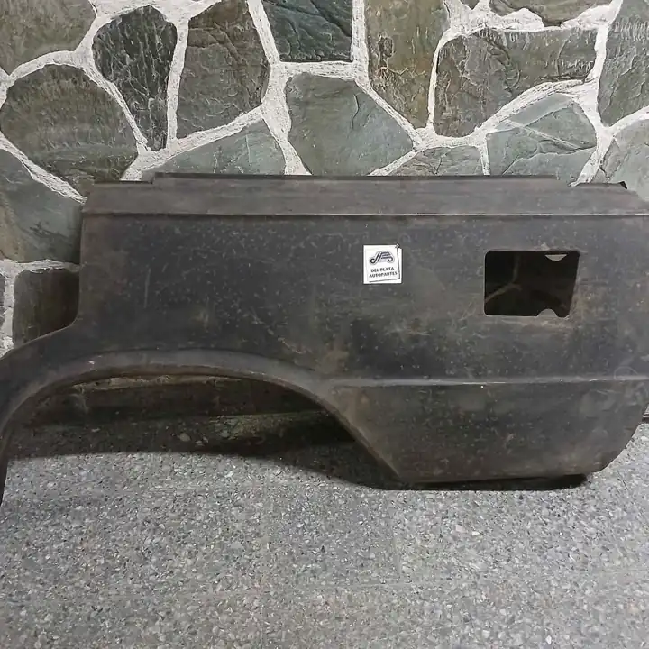 Guardabarro trasero izquierdo fiat 125 familiar