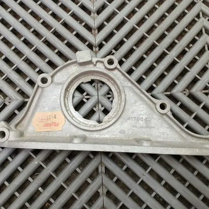 Tapa porta retén distribución fiat 128