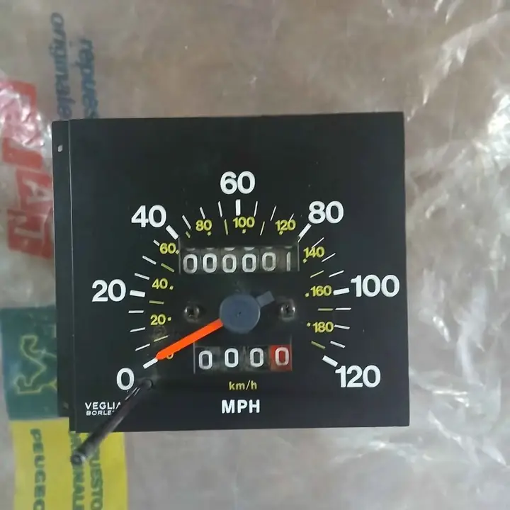 Reloj medidor velocimetro lancia beta