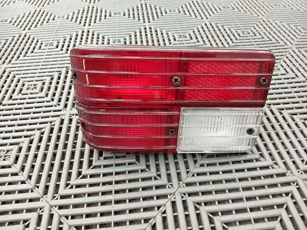 Faro trasero izquierdo fiat 147 brio