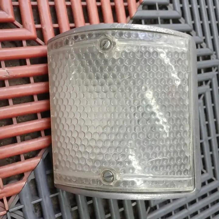 Faro giro delantero izquierdo metálico fiat 128 berlina