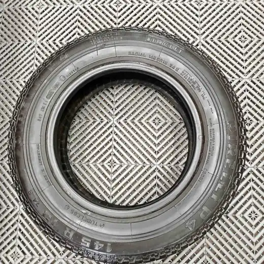 Cubierta Pirelli P4 radial 145 13 auxilio para tu clasico Fiat 128/147