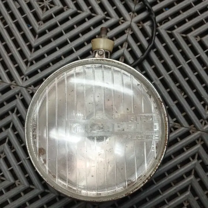 Faro auxiliar fiat 1500 coupe fitam carello pa jod 160