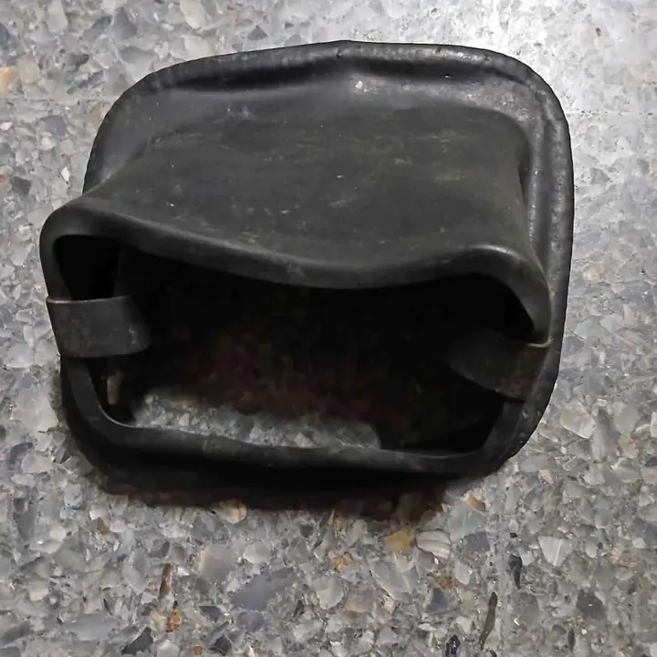 Proteccion goma auxiliar fiat uno scr