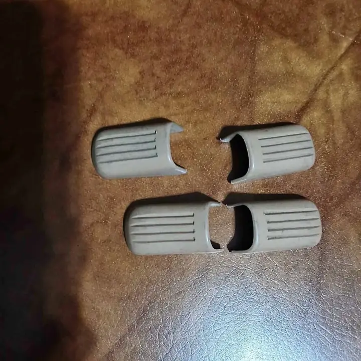 Embellecedor puntera agarradera techo marron fiat 147/128