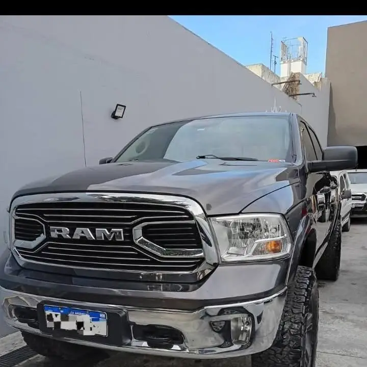 Vendo RAM 1500 V8 2018 lista para transferir,acepto permuta de menor valor