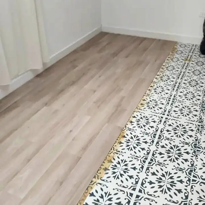 Pisos autoadhesivos