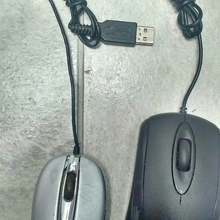 Mouse pequeño para laptop y normal para PC de escritorio infrarrojo los dos 4000MILPESITOS caba uno