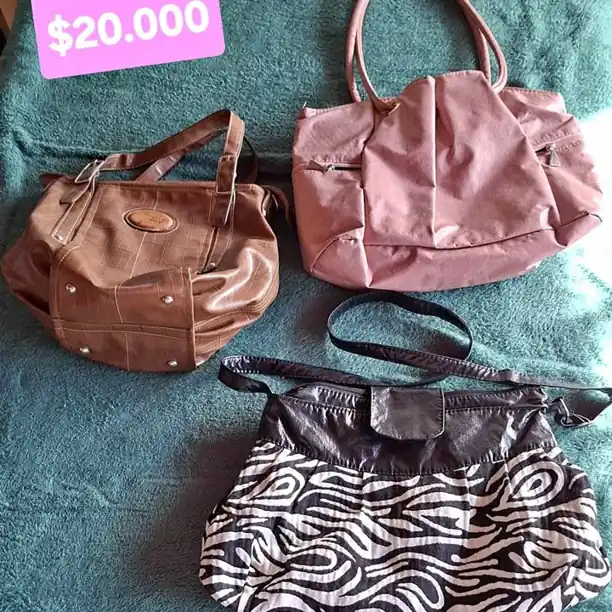 3 Carteras por $20 000
