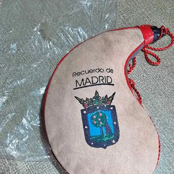 Bota de vino . Recuerdo de Madrid