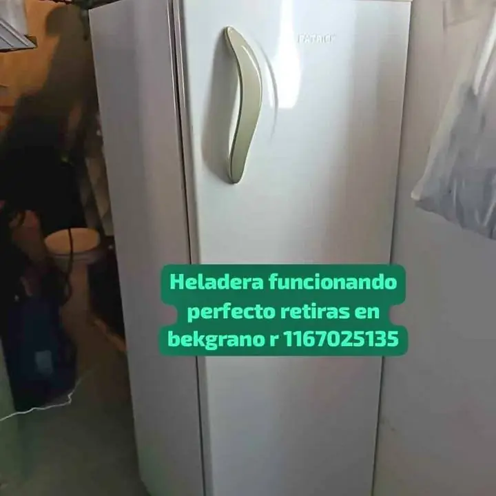 Se ve de impecable heladera se retira por bekgrano r