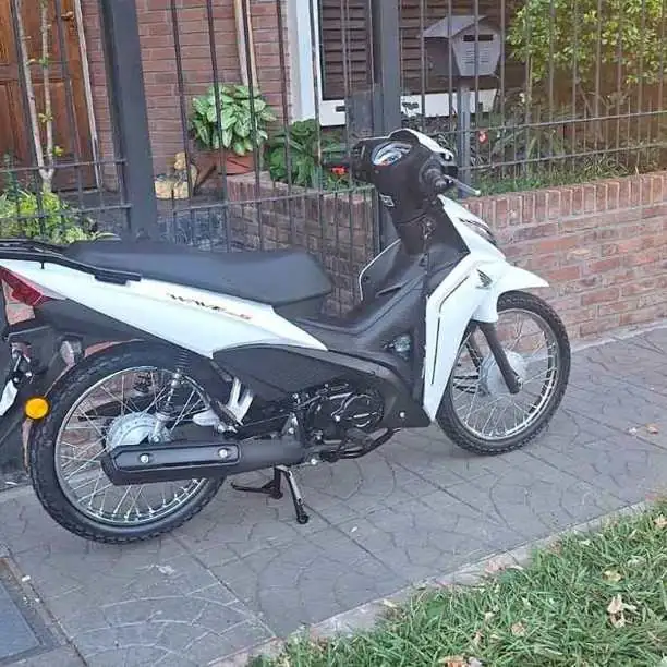 Se va huy wave 2025 2700 km único dueño con alarma y valijon lista trasferir impecable