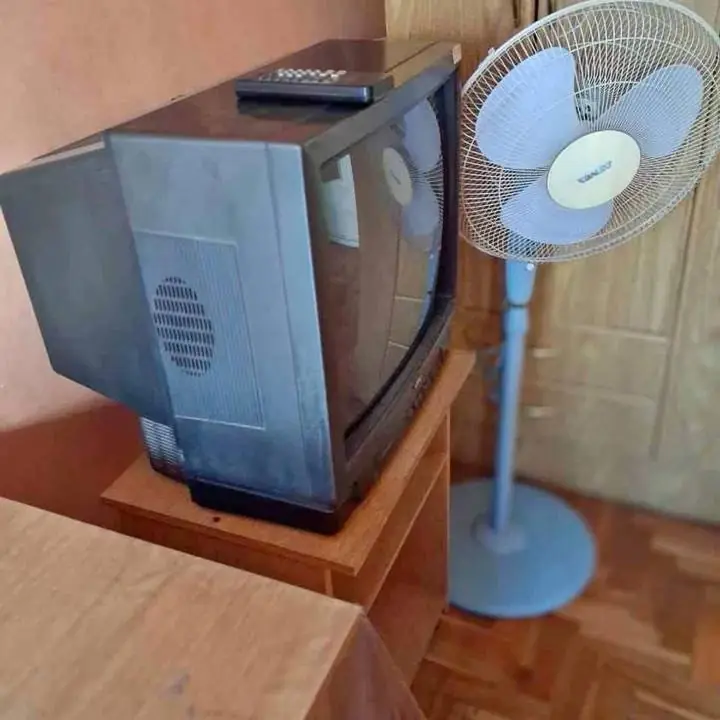Se va hoy jvc 21 pulgadas con Co trol remoto funciona di perfecto
