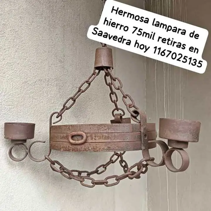 Hermosa lampara de hierro de diseño se retyra en Saavedra