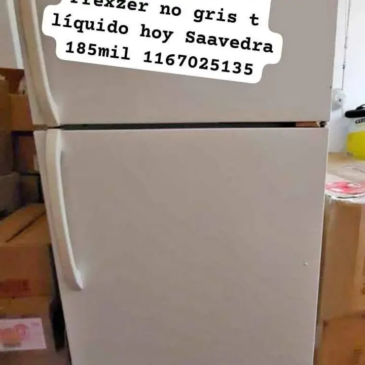 De va hermosa heladera westintihouse Co. Frexzer no frost retiras hoy en Saavedra