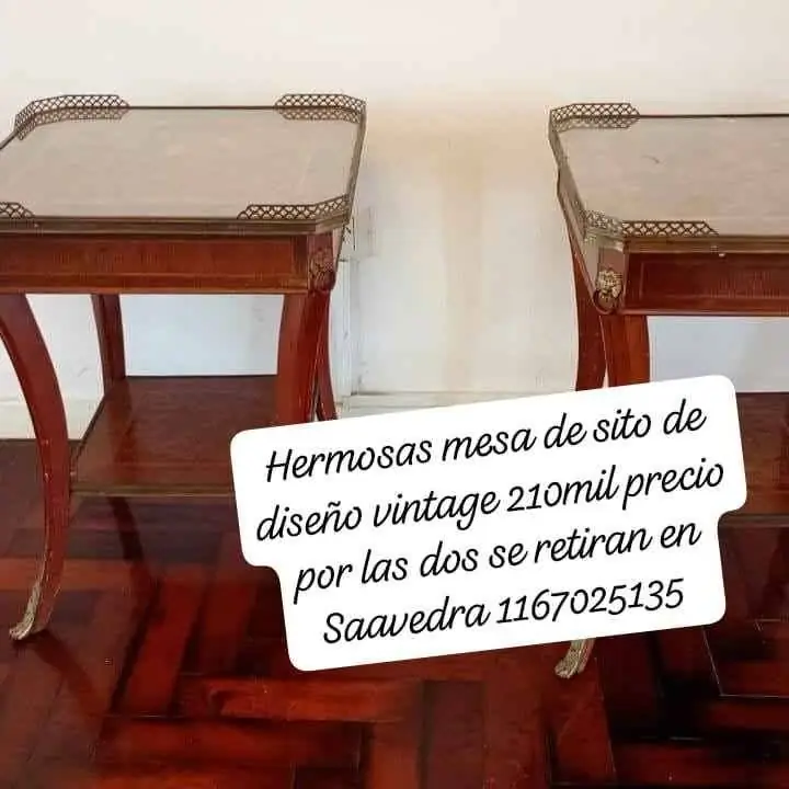 Hermosas mesitas de diseño de stilo.vintage impecables Saavedra. Precio por las dos