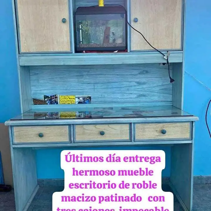 Se va hermoso mueble escritorio roble macizo patinado tres cajones impecable Saavedra