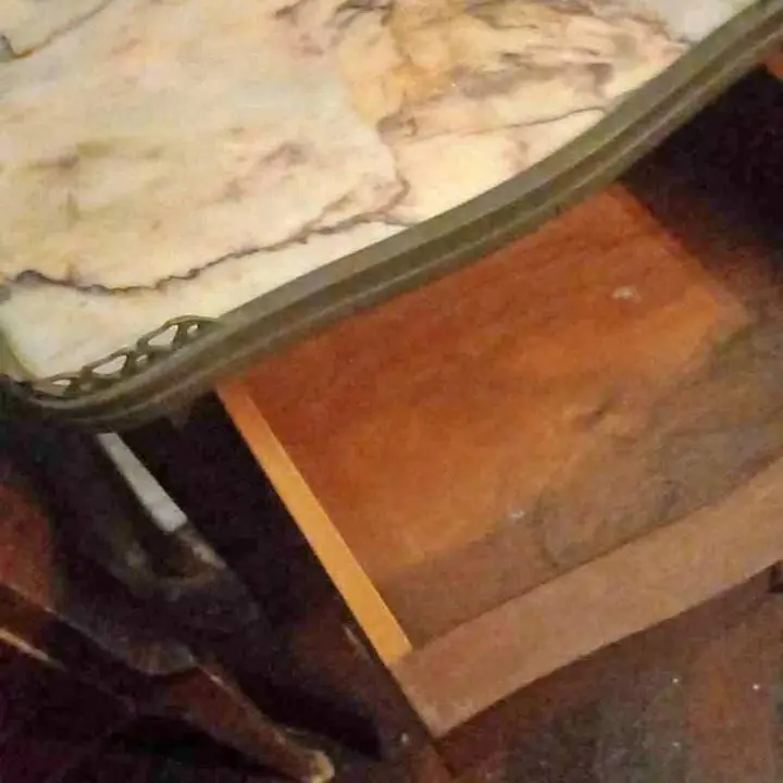 Hermosas mesitas de diseño vintage en roble mármol y bronce Belgrano r precio por unidad