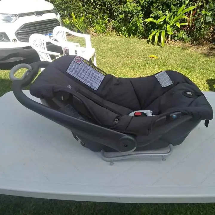 Huevito de auto impecable Saavedra