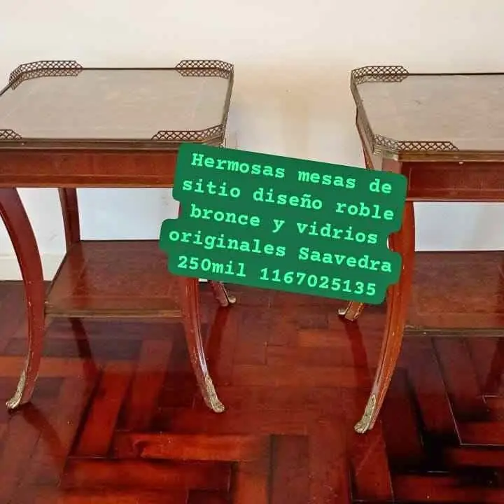 Se va en Saavedra hoy hermosas mesitas de diseño vi tage roble y terminaciones bronce