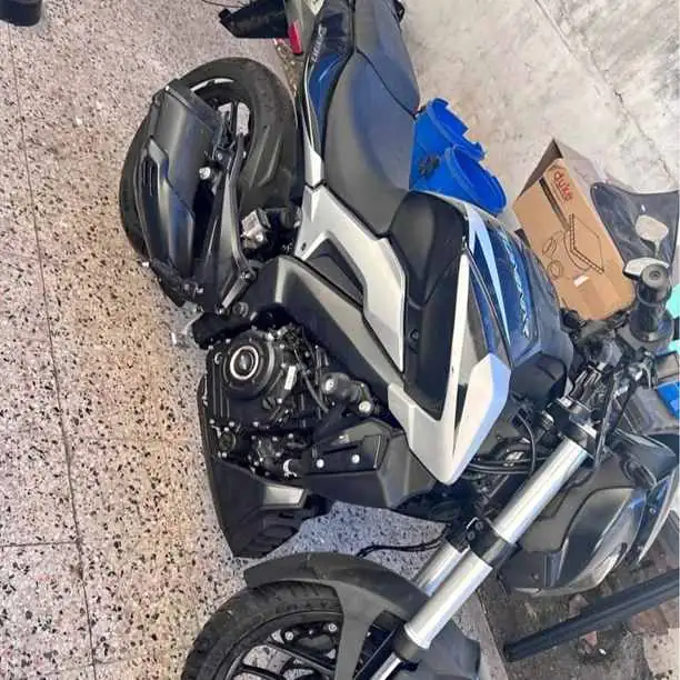 Rouser 250 / Bajaj Retirala con DNI!