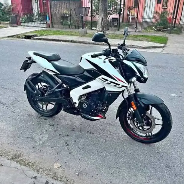 Rouser 200 / Bajaj / Retirá con DNI!