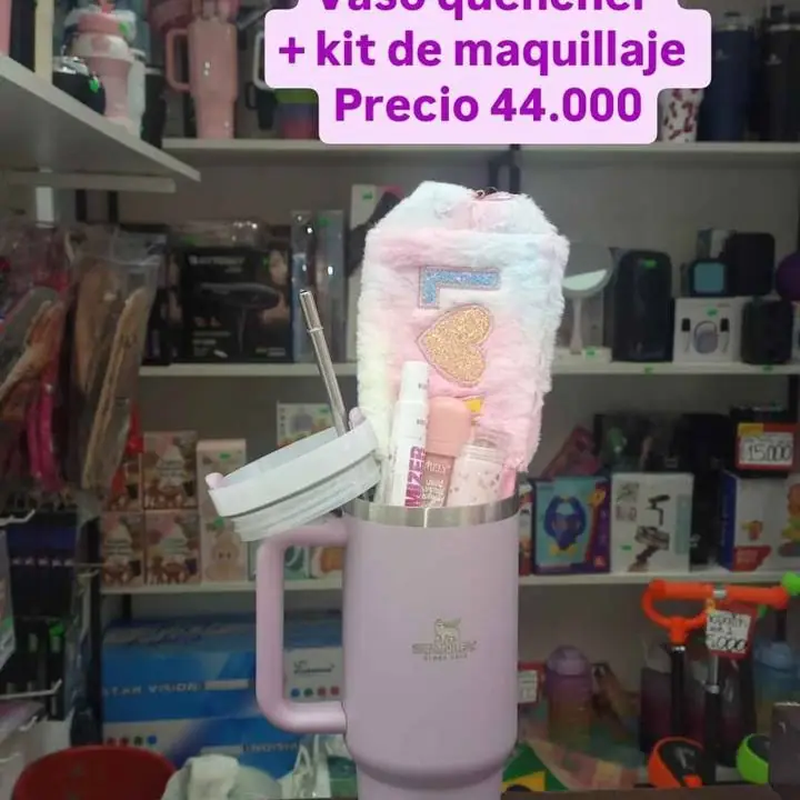 Vaso quencher + kit de maquillaje