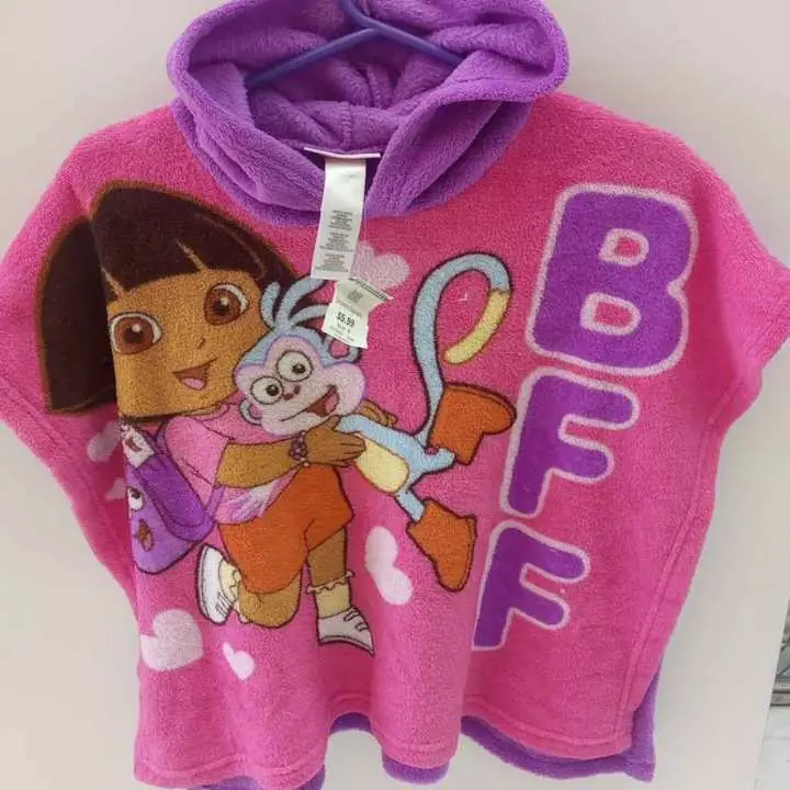 Poncho marca nickelodeon talle 6