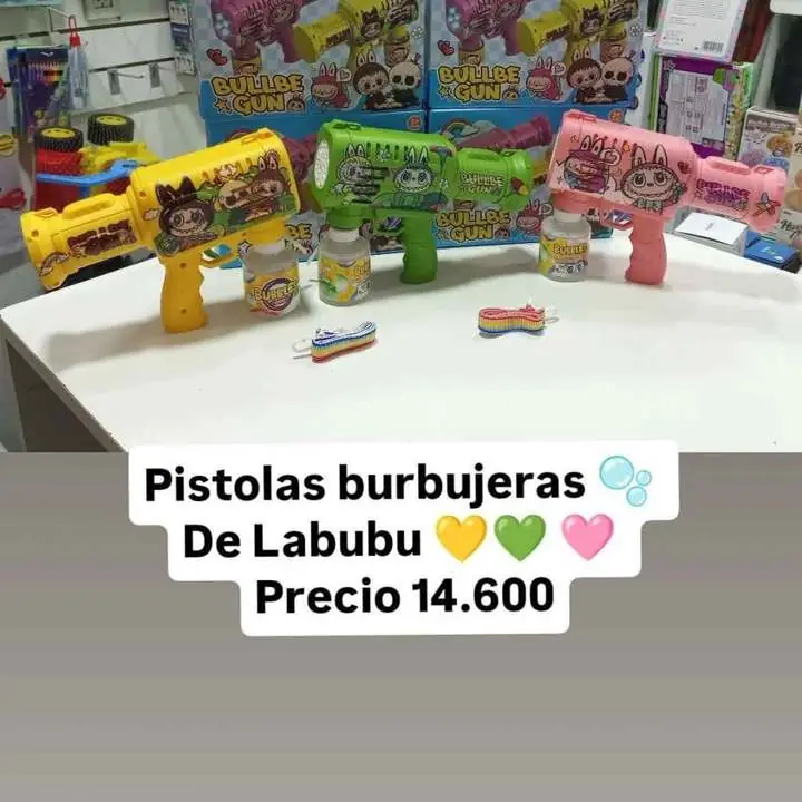 Pistola burbujas labubu
