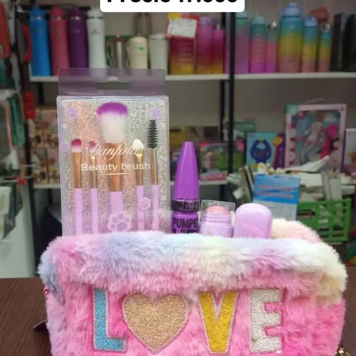 Porta cosméticos+ set maquillaje