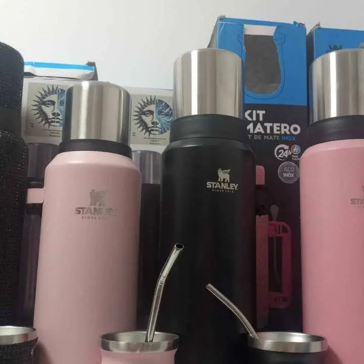 Termo + mate + bombilla