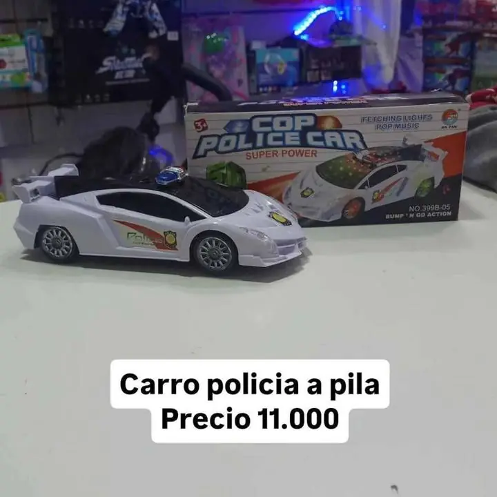Auto policía a pila