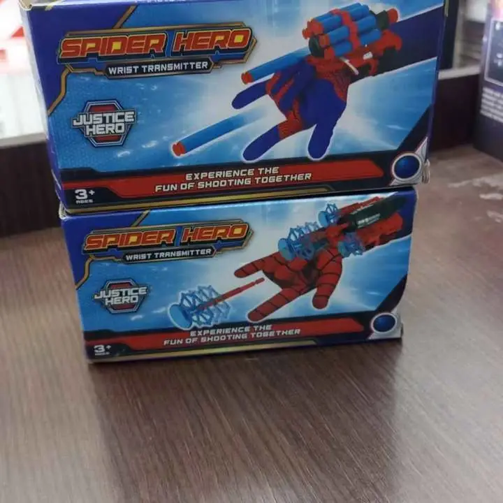 Guante spiderman con accesorios