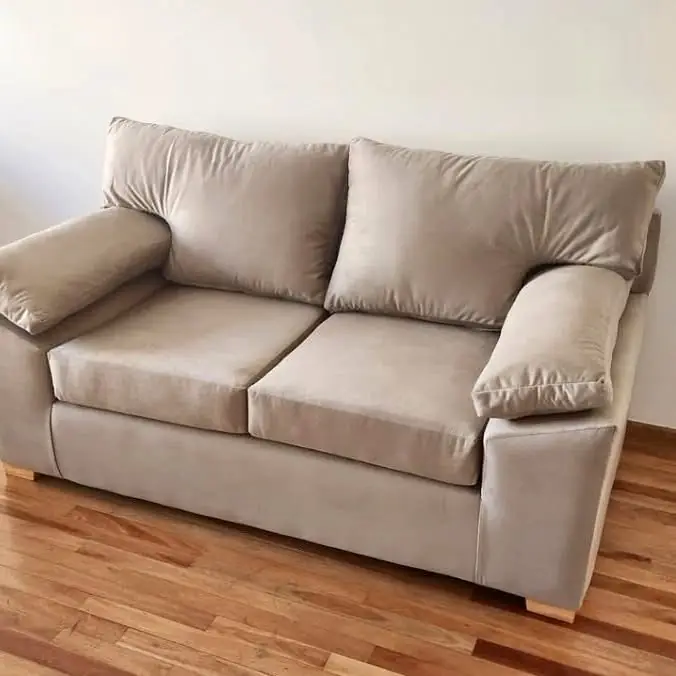 Sillón dos cuerpos Oslo – Nuevo – Apoyabrazos de almohadón – A medida