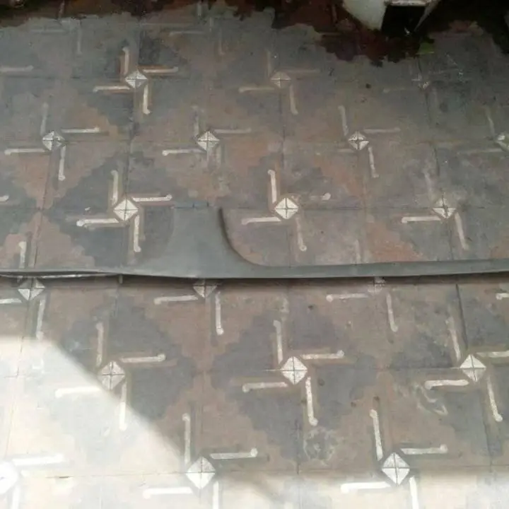 Moldura cubre zocalo interno derecho Ford Orion $$$50000!