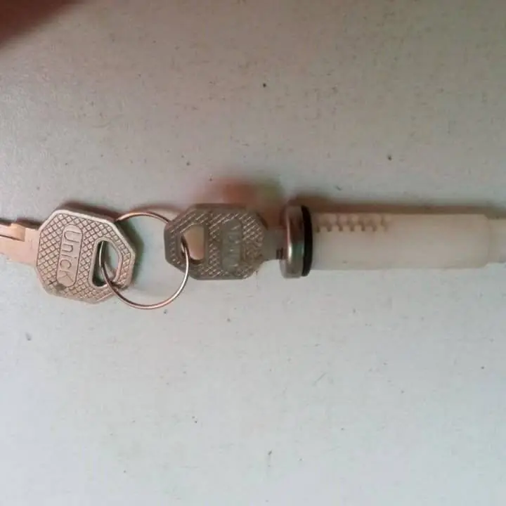 Cerradura del tambor de Nafta del Renault 18 $$$12000!