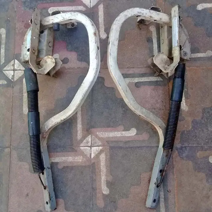 Visagras de tapa de baul Ford Orion /Escort G2 $$$65000!