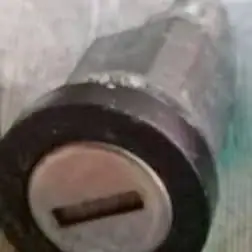 Cerradura de tapa de carga de nafta Ford Orion $$$15000!