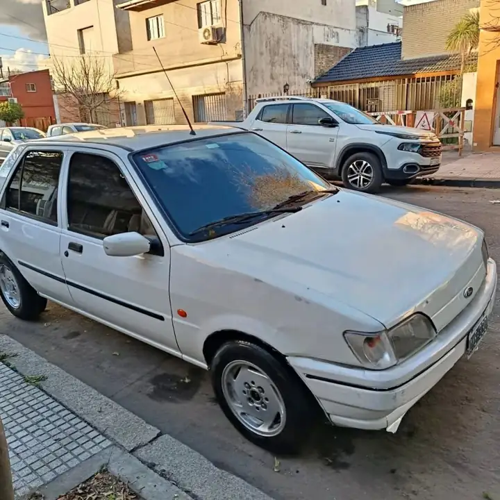 Remato Ford fiesta diesel $1.500.000 total