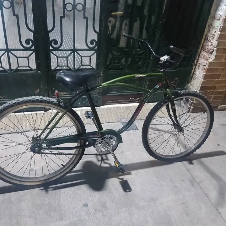 Se vende bicicleta playera R 26 en perfecto estado soy de capital precio 145 mil pesos