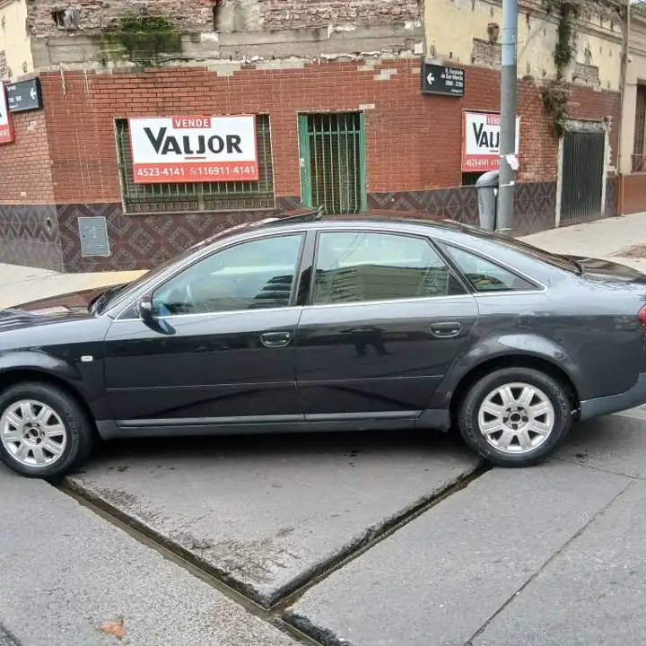 Remato Audi A6 modelo 1999 motor V6 2.4 nafta al dia listo para transferir precio 4.900.000