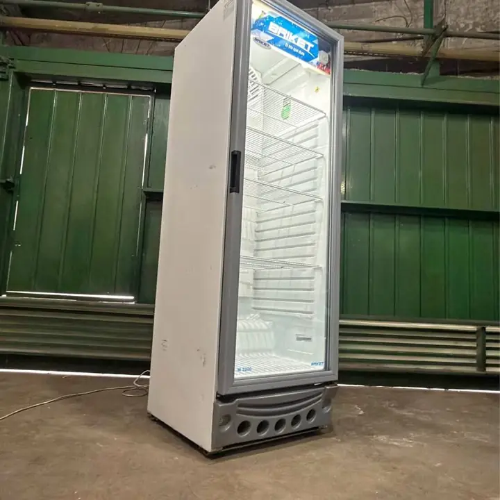 Heladera exhibidora briket 3200 modelo nuevo