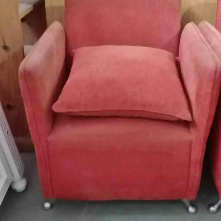 Juego de dos sillones de una plaza impecables
