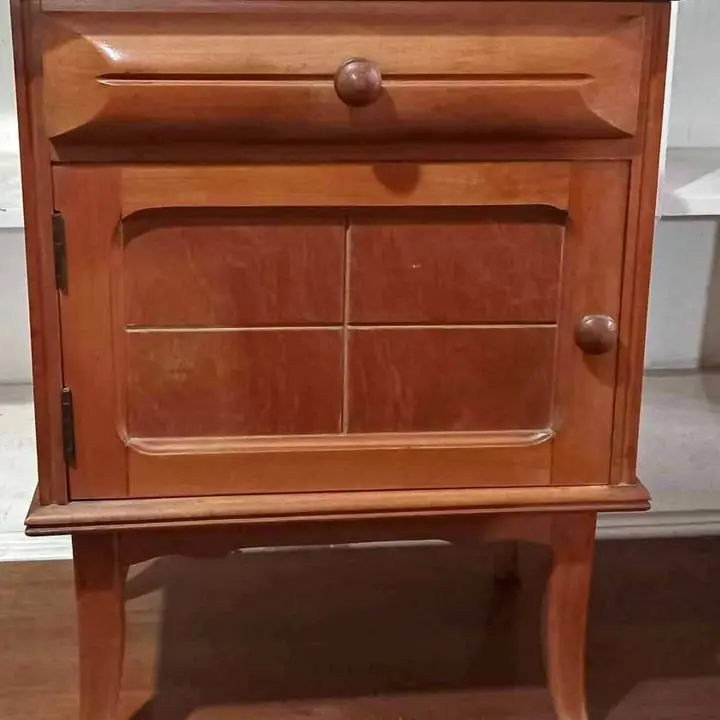 Mesa de luz estilo americano